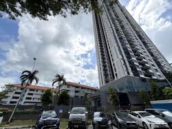 Avenue South Residence (D3), Apartment #526492851